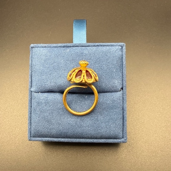 Sarah Coventry Gold Tone Flower Ring with Red Petal Accents - Women Jewelry - Picture 2 of 2